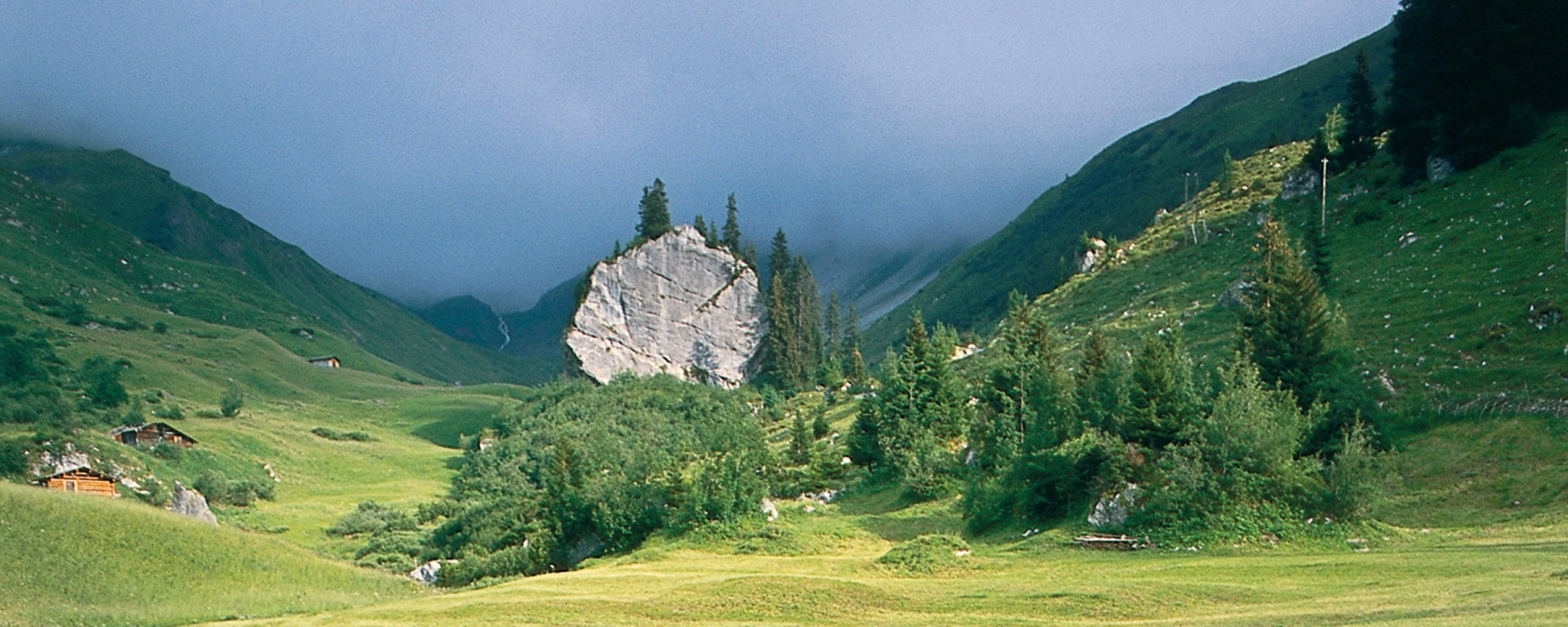 Der mystische Schlangenstein in Gafien St. Antönien