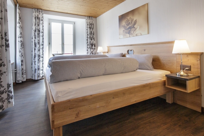 Doppelzimmer im Hotel Scesaplana in Seewis (© Kellermedia, Grüsch) Doppelzimmer im Hotel Scesaplana in Seewis