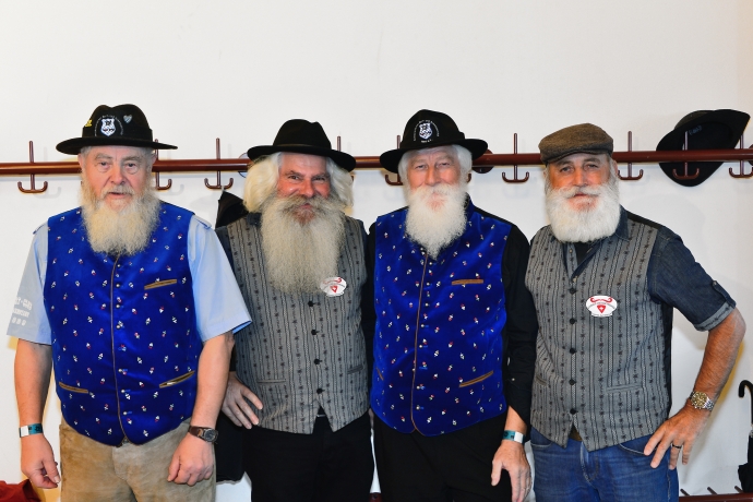 (Foto: © David Brandenberger) Alpenbarttreffen